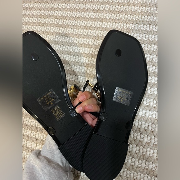 TORY BURCH Mini Miller Jelly Thong Sandals - Picture 5 of 7